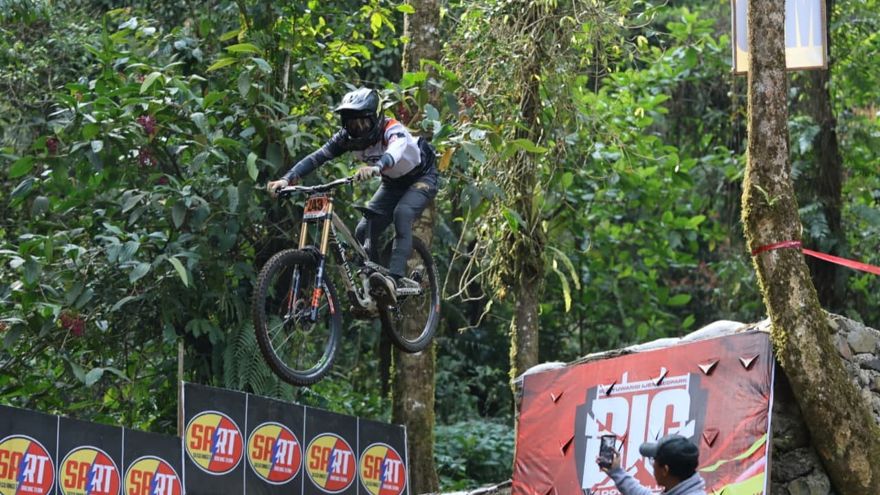 Trek Ganas Gantasan Uji Nyali Rider di BIG Downhill 2026