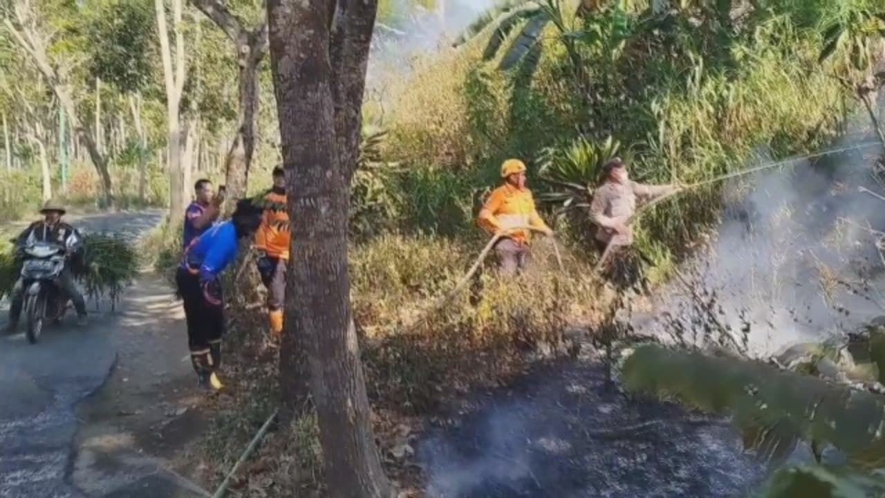 Black Lava Ijen Terbakar, BPBD Siaga
