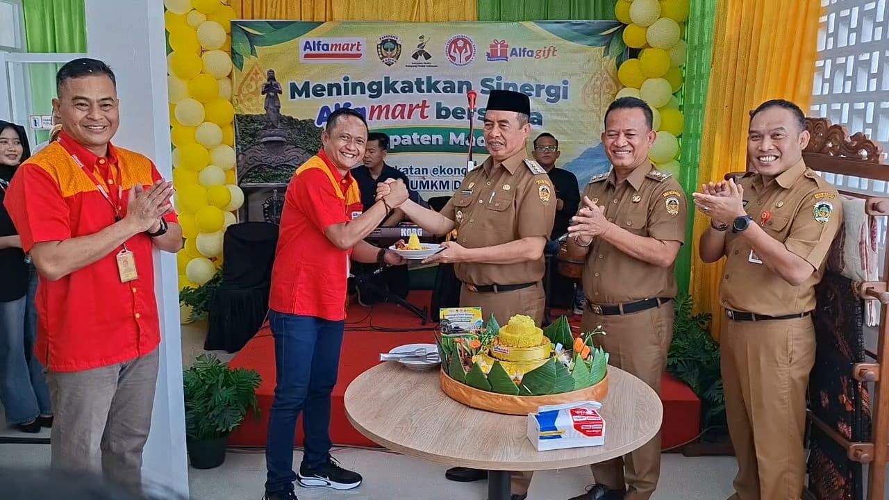 Gerai Baru Alfamart di Madiun Siap Buka Peluang Produk UMKM Masuk Pasar Nasional