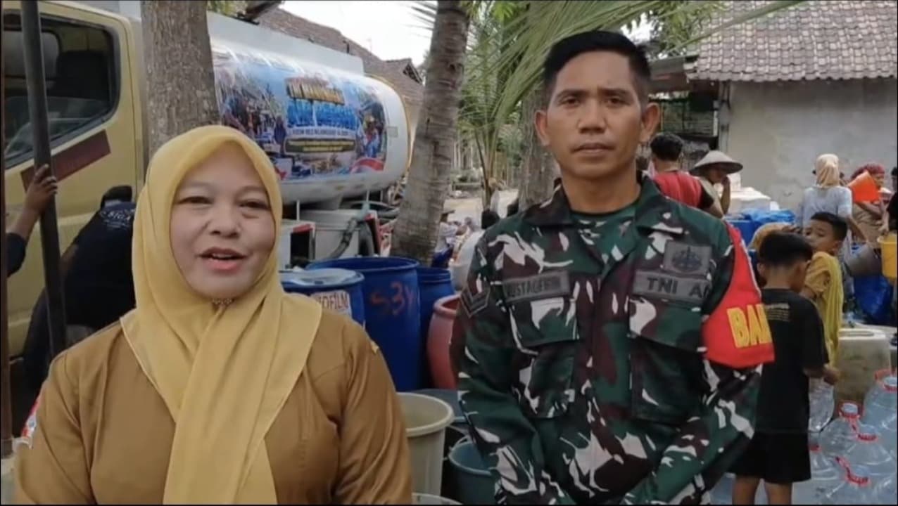 TNI AD Hadir Dekat Rakyat, Kodim Bojonegoro Pasok 200 Ribu Liter Air Bersih ke Desa Kekeringan