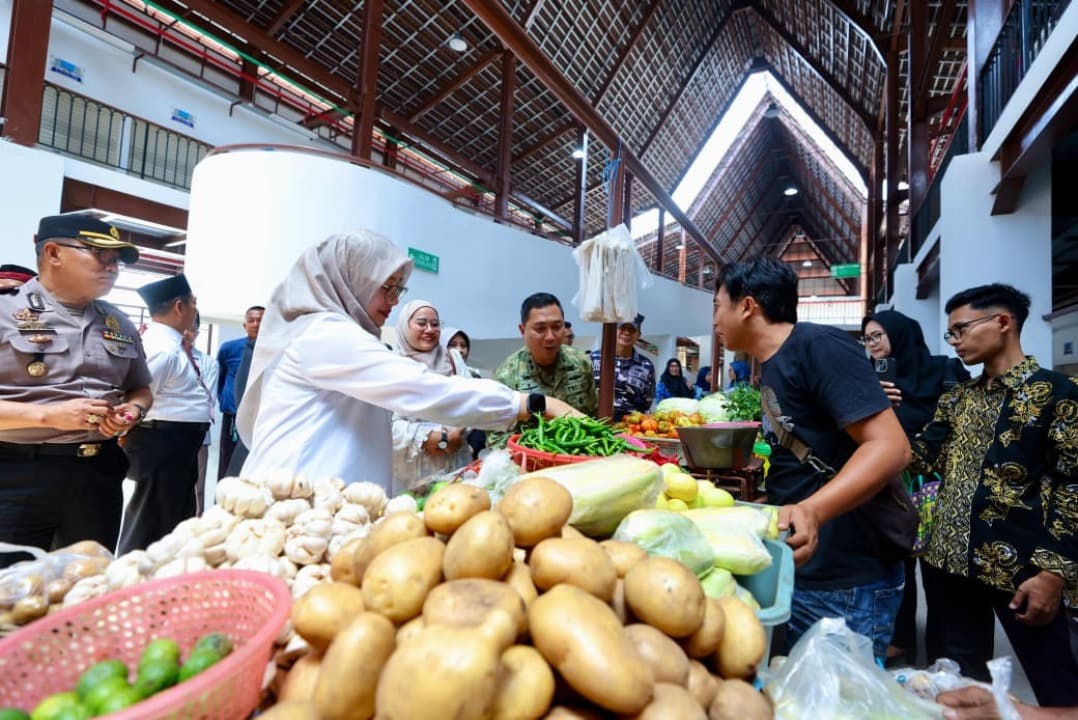 Pasar Banyuwangi Mulai Beroperasi, Pedagang Langsung Berjualan