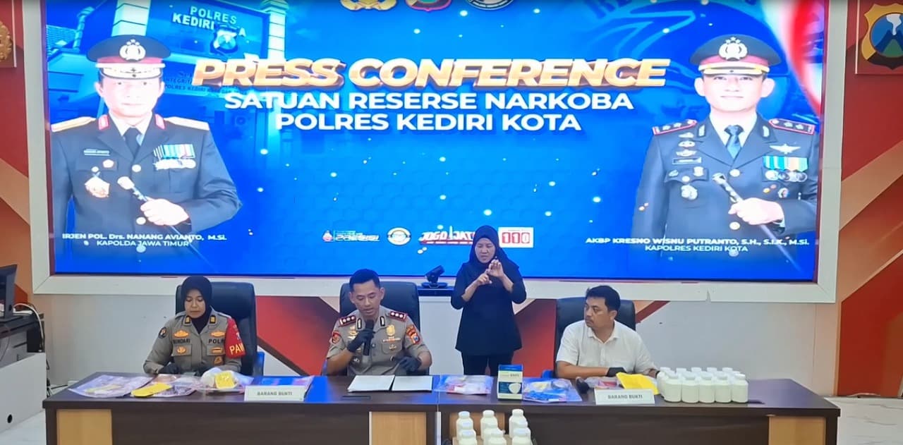 Sapu Bersih Jaringan Narkoba, Polres Kediri Kota Bekuk 21 Pengedar dan Sita Ratusan Ribu Pil Okerbaya