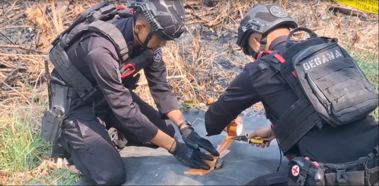 Geger Temuan Benda Diduga Mortir Aktif di Pinggir Sungai Brantas, Tim Jibom Turun Tangan