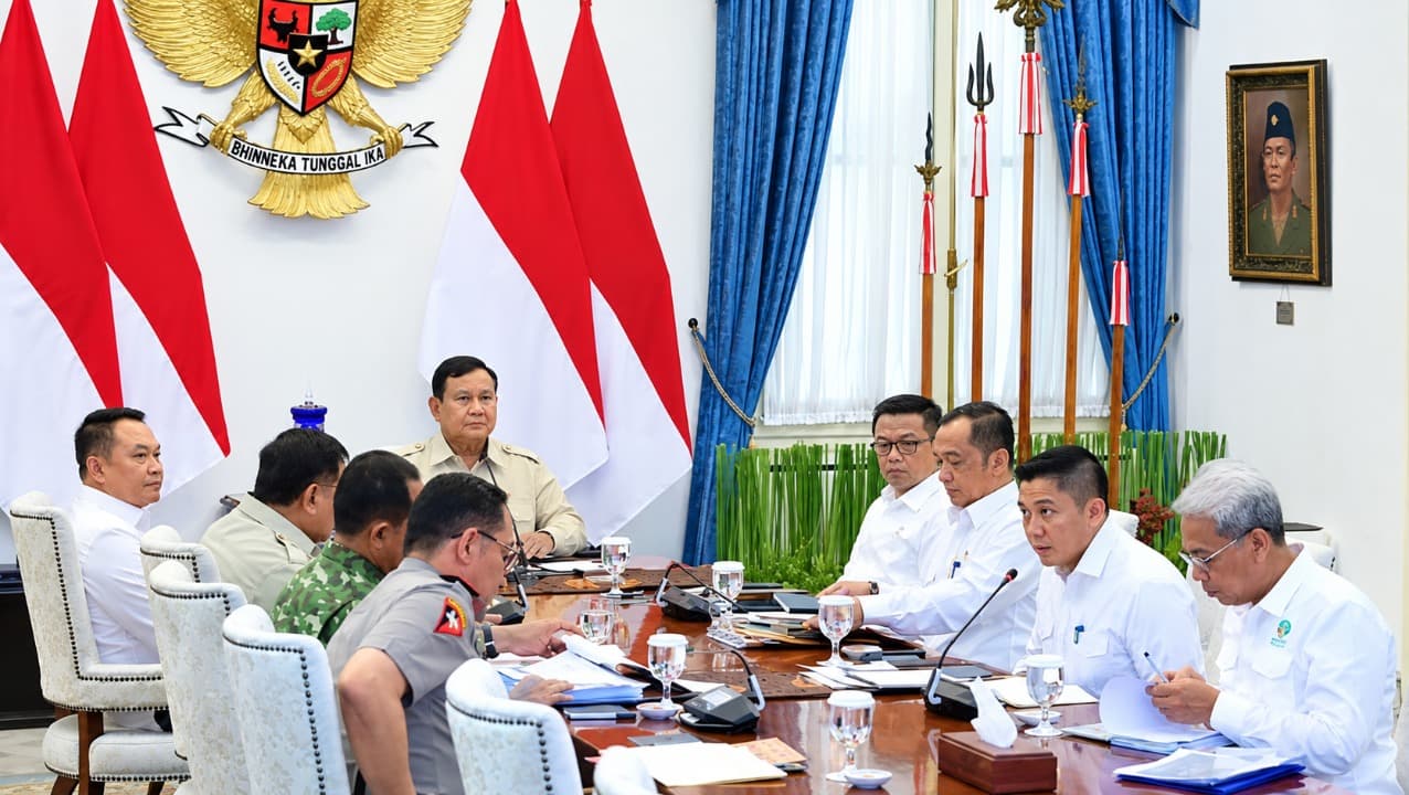 Prabowo Pimpin Rapat Karhutla, Minta Seluruh Sumber Daya Dikerahkan