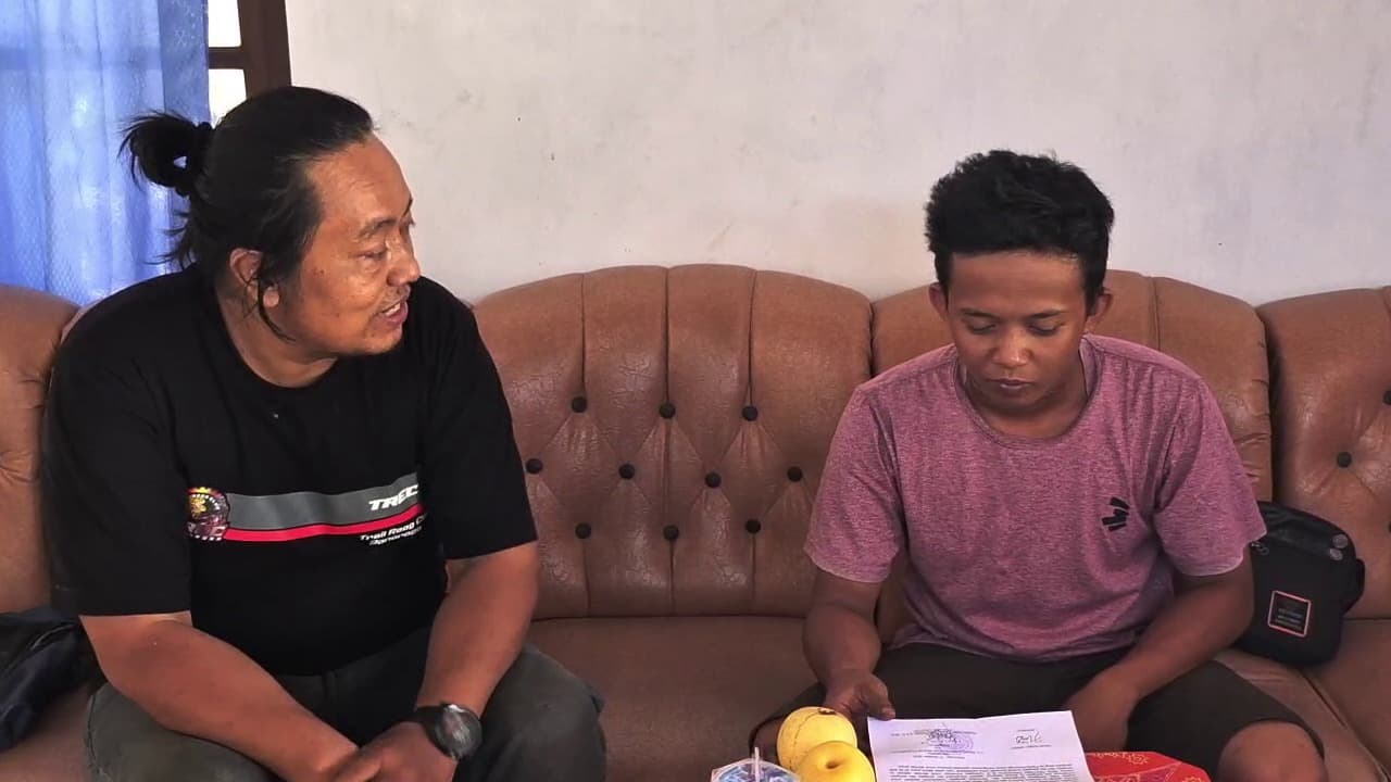 Terjerat Kabel saat Berkendara, Pengendara Motor di Ponorogo Alami Luka di Leher