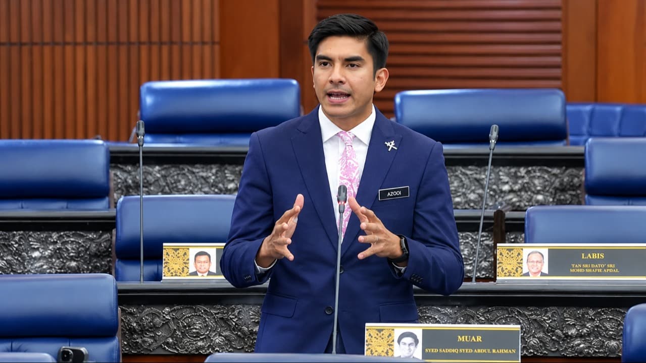 Syed Saddiq Desak ASEAN Tekan Indonesia soal Kabut Asap Karhutla