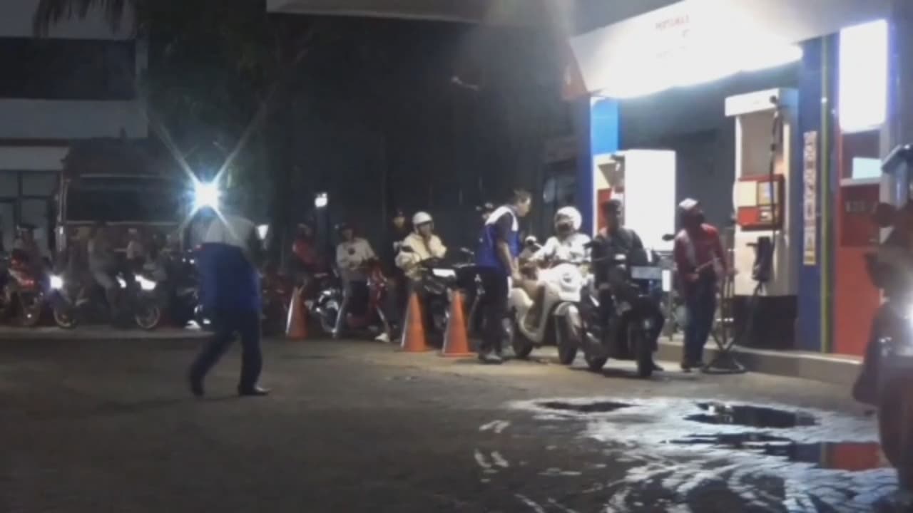 Permintaan Pertalite Meningkat, Antrean Mengular