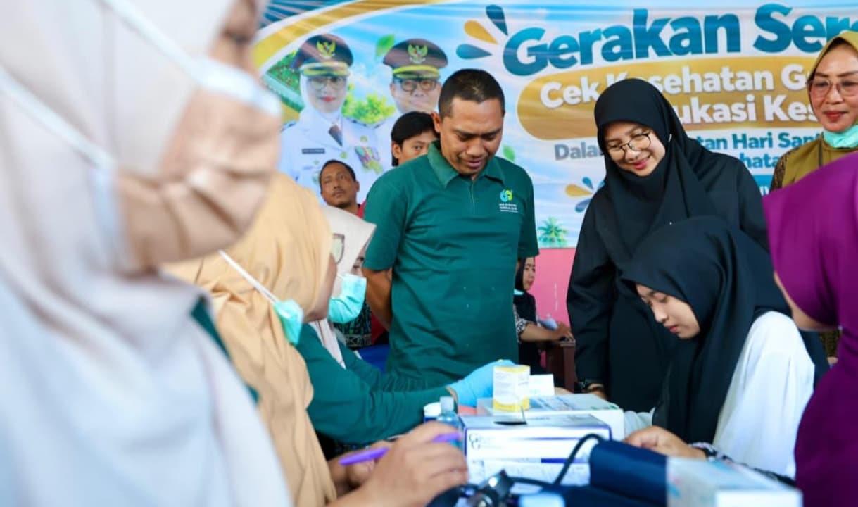 Sambut Hari Santri, Puluhan Ribu Santri Banyuwangi Ikuti Kegiatan Cek Kesehatan Gratis