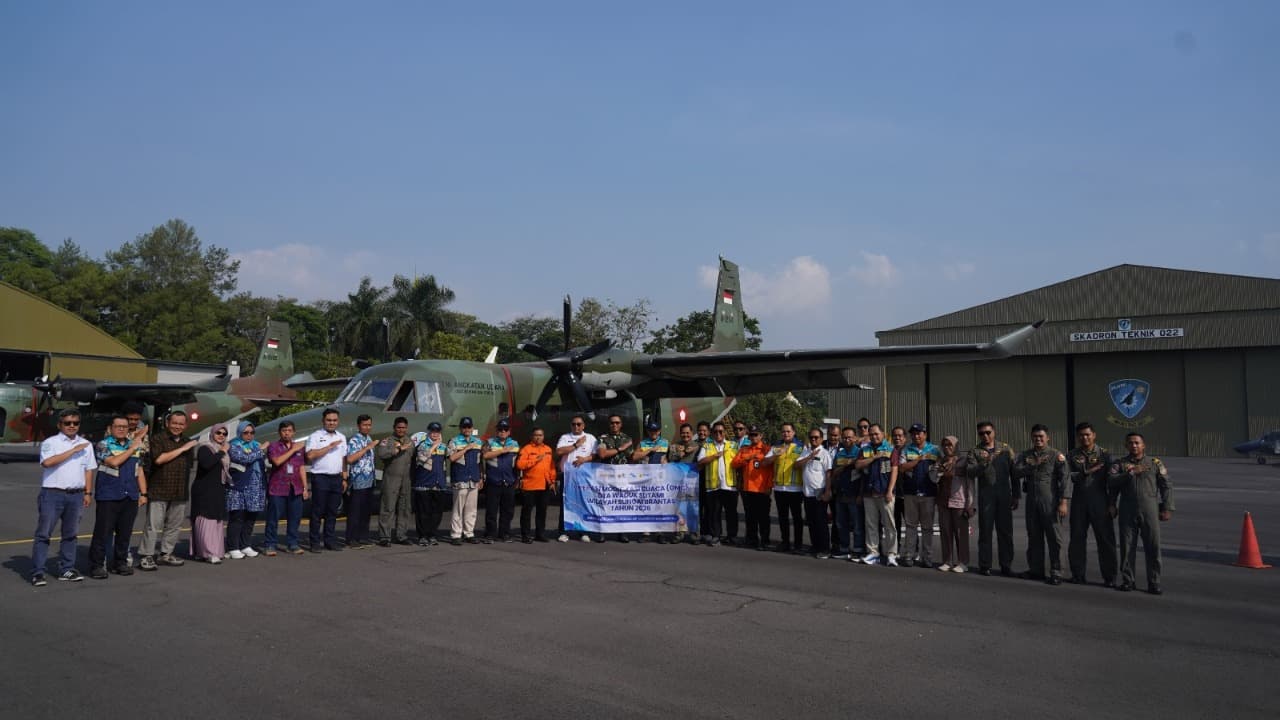 PJT I Sebar 3.200 Kg Garam ke Langit Brantas, Dimulainya Operasi Modifikasi Cuaca.