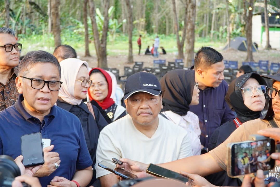 Mangrove, Sampah, dan Hasil Laut: Tiga Aset yang Diubah Jadi Penghasilan Warga Teluk Asmara