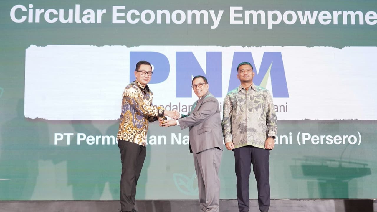 PNM Raih ESG NOW Awards 2026, Dorong Ibu Nasabah Mekaar Ubah Sampah Jadi Nilai Ekonomi