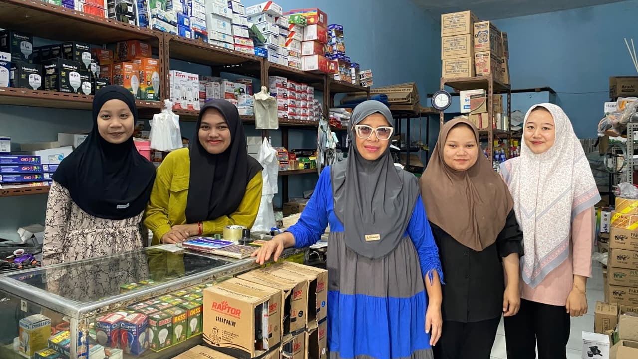 Berawal dari Usaha Kecil, BRILink Agen Nilam Sari Kini Sukses Kelola 15 Gerai di Medan