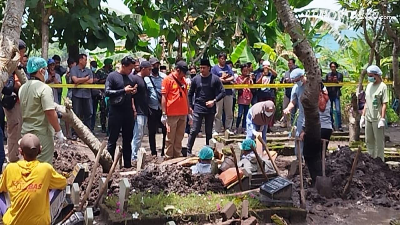 Makam Mahasiswa Pelayaran Surabaya di Mojokerto Dibongkar 