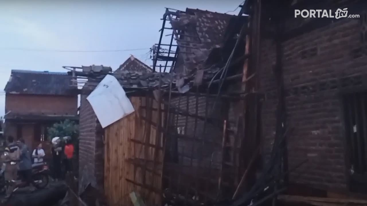  Puting Beliung Terjang 3 Desa Ratusan Rumah Rusak