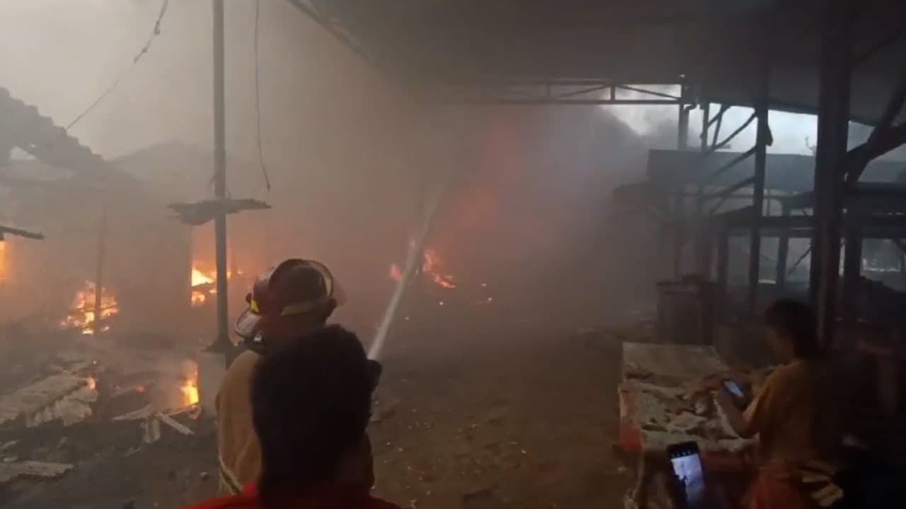 Pasar Leces Probolinggo Terbakar