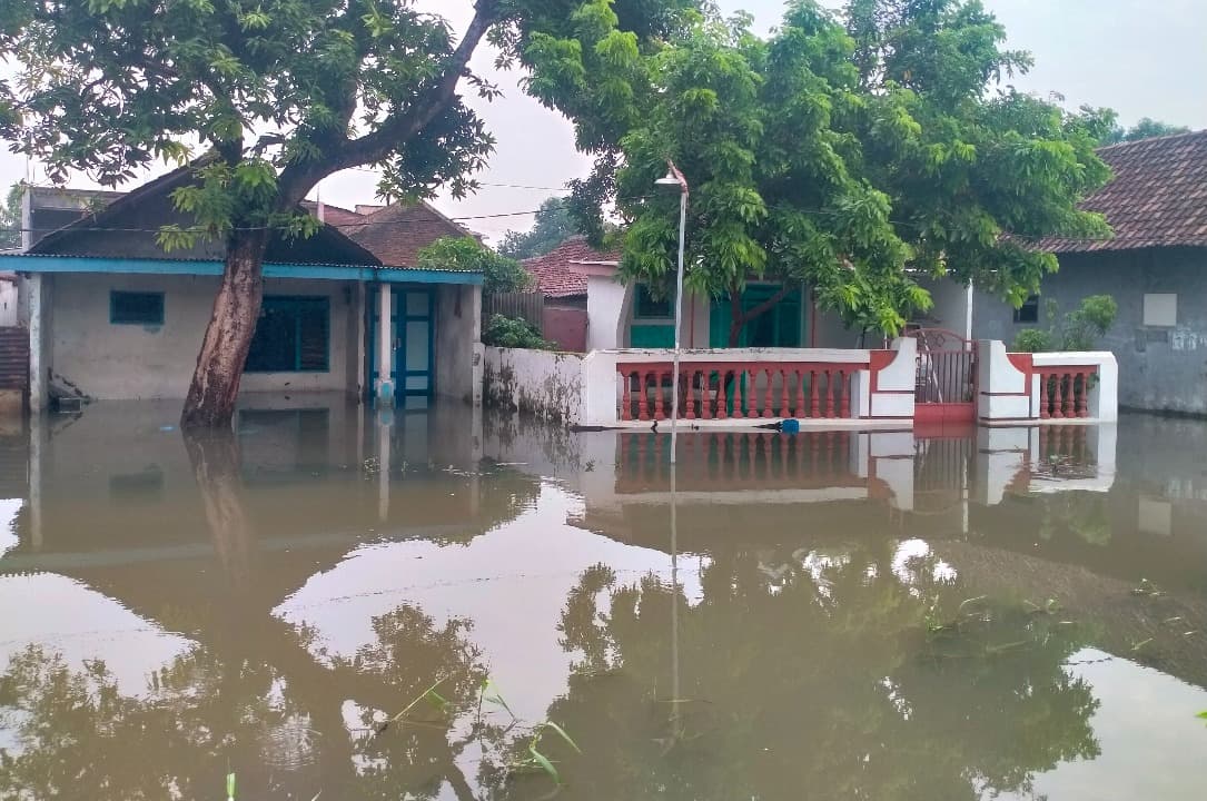 Kali Buntung Meluap, Ratusan Rumah di Waru Terendam Banjir