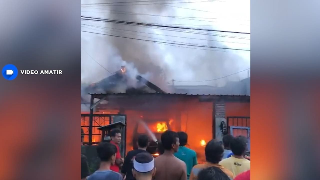 Ngetap Bensin, Rumah, Mobil dan 2 Sepeda Motor Ludes Terbakar