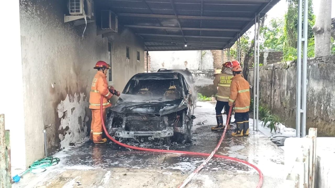 Ditinggal Mudik, Mobil milik Hakim PN Madiun Hangus Terbakar