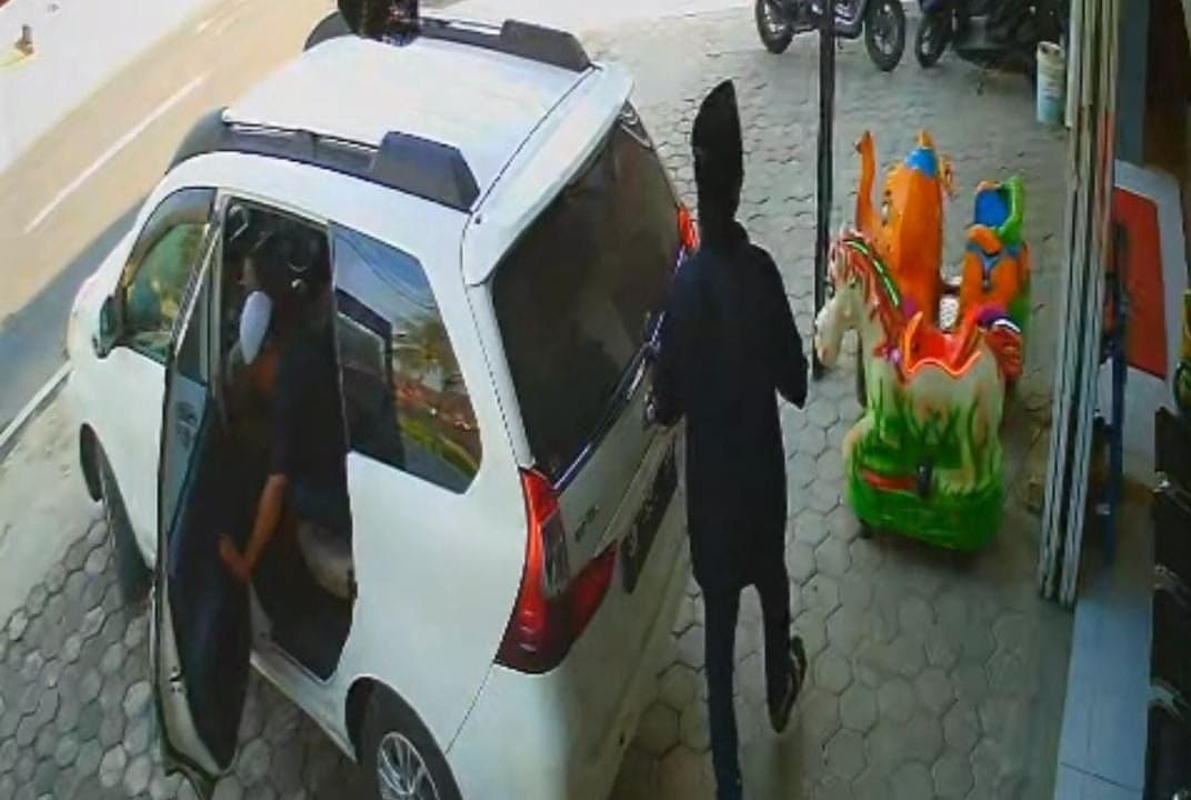 Rombongan Bermobil Curi Pakaian di Salah Satu Toko Swalayan Banyuwangi