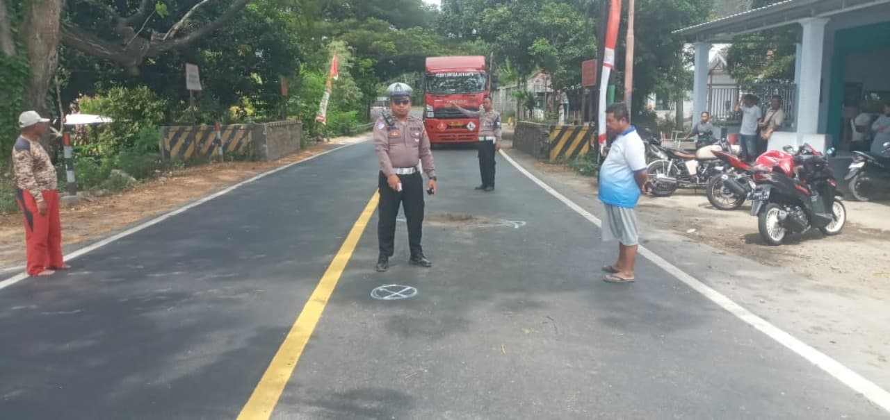 Pengendara Motor Meninggal Dunia Usai Tabrak Truk di Jalur Banyuwangi–Situbondo