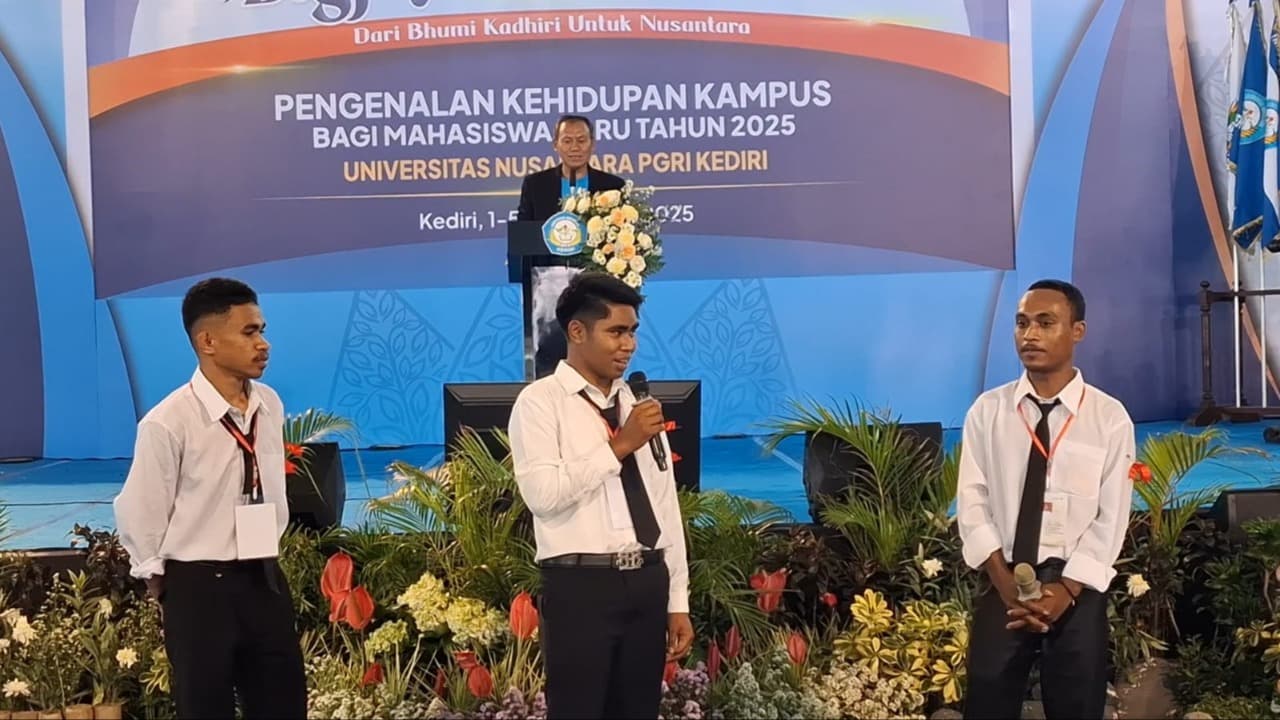 Rektor UNP Kediri Buka PKKMB 2025, Ingatkan Mahasiswa Baru Untuk Tidak Mudah Terprovokasi Dan Tetap Menjaga Keutuhan NKRI