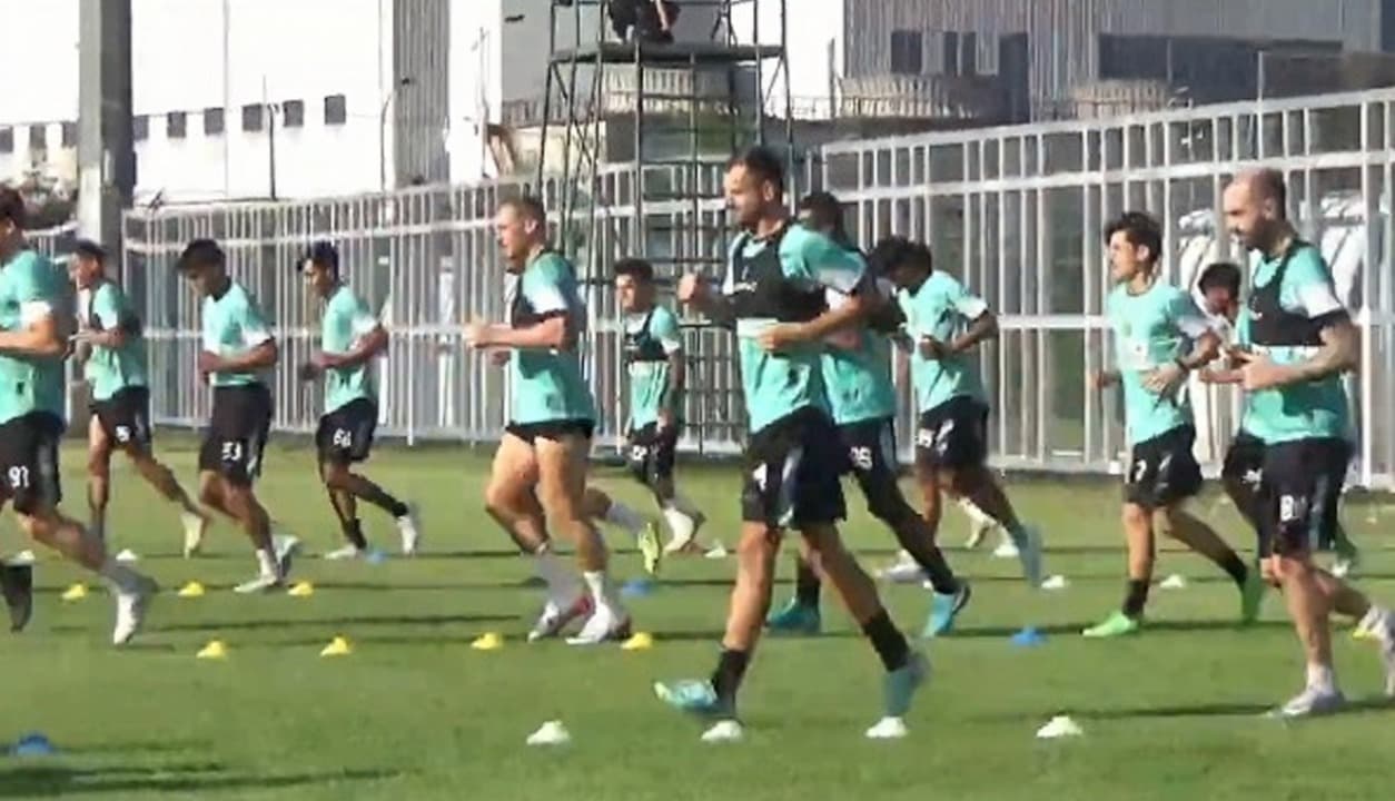 Jelang Lawan Dewa United, Bruno dan Risto Diragukan Tampil