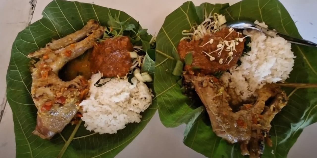 Pecel Ayam Lodho, Perpaduan Unik Kuliner Khas Ponorogo yang Bikin Ketagihan
