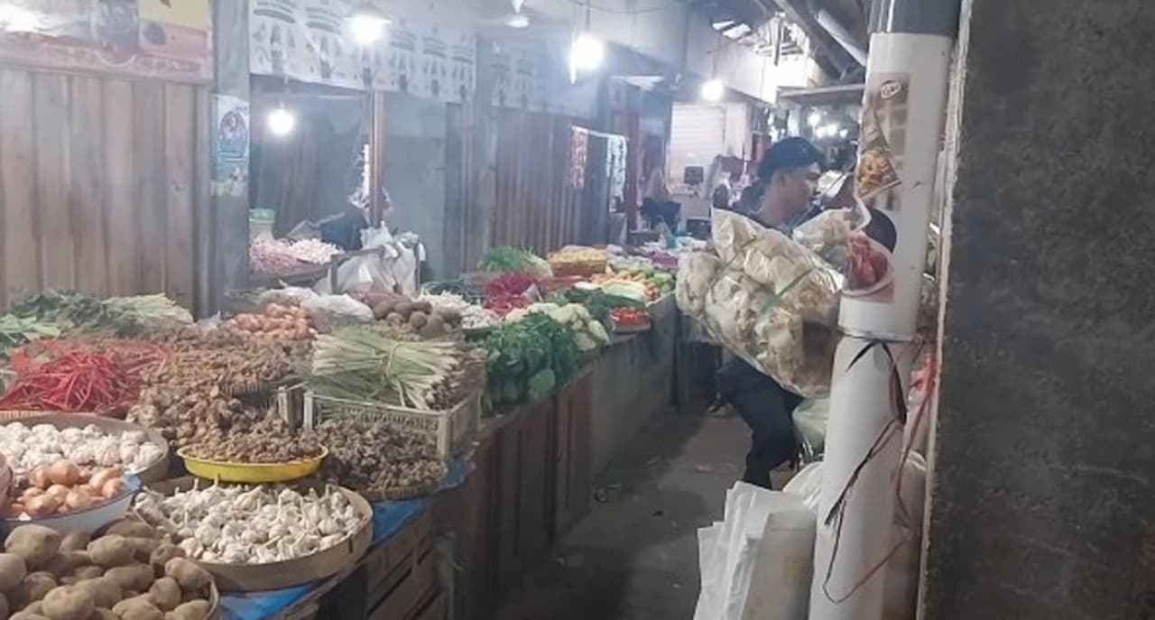 Pedagang Pasar Sayur Magetan Khawatir Penjualan Menurun Pasca Revitalisasi