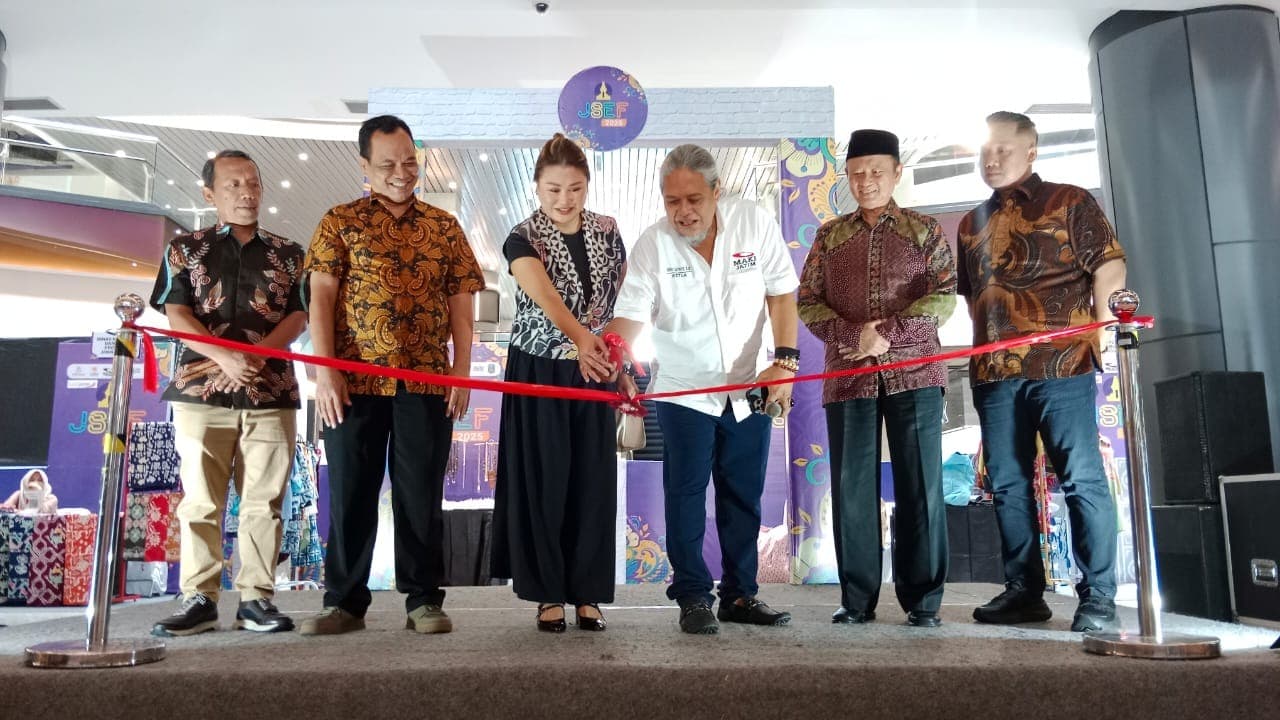 JSEF Volume III di Surabaya, Tampilkan Puluhan UMKM hingga Deklarasi Anti Bullying