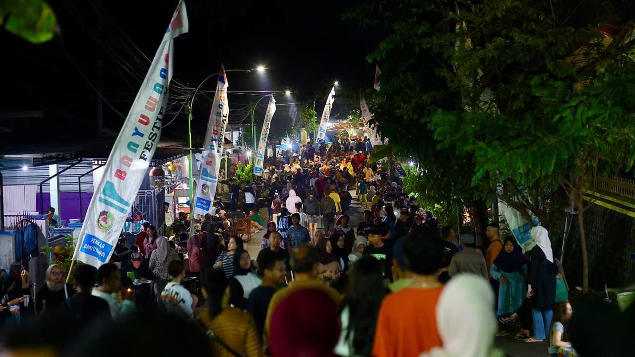 Ribuan Pengunjung Nikmati Hangatnya Festival Ngopi Sepuluh Ewu Banyuwangi