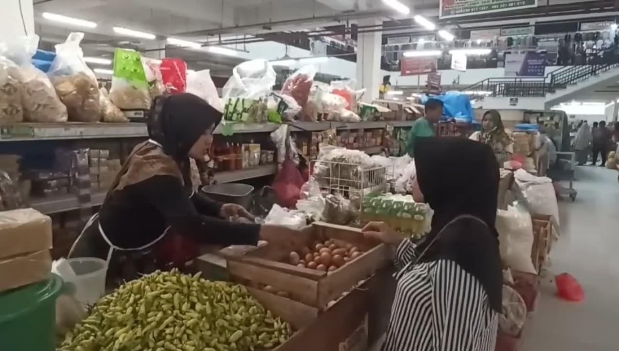 Harga Pangan di Jawa Timur Stabil, Minyak Goreng Curah Turun Tipis