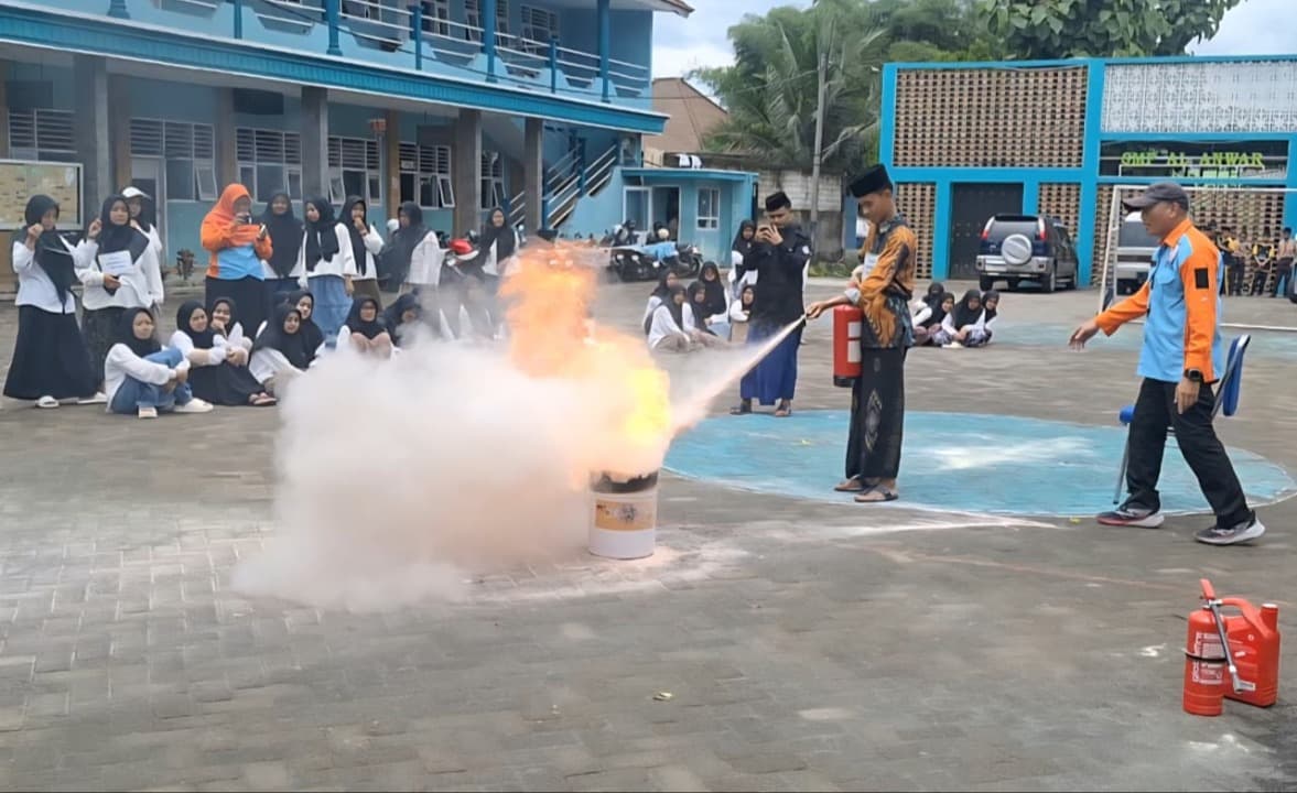 Bareng Anggota Dewan, BPBD Jatim Wujudkan Pesantren Tangguh Bencana di Kabupaten Malang