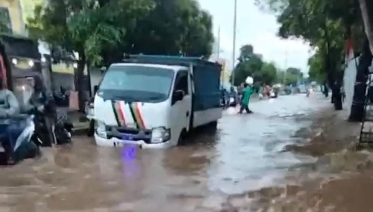 Hujan Deras Picu Luapan Sejumlah Sungai di Perkotaan Banyuwangi