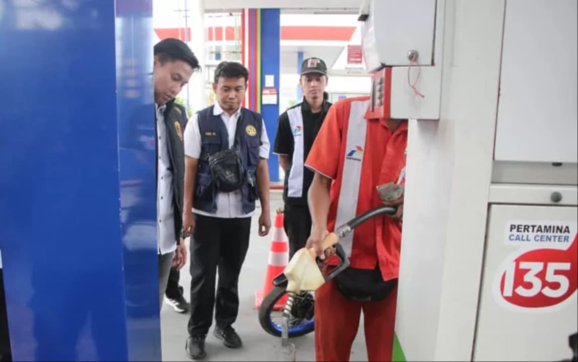 Polres Tuban Pastikan SPBU Beroperasi Aman, Takaran BBM Terbukti Sesuai Standar