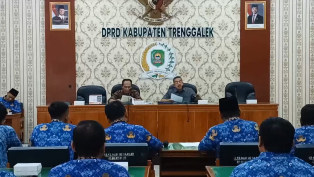 Sejumlah Guru di Trenggalek Desak Perbup Perlindungan Pendidik