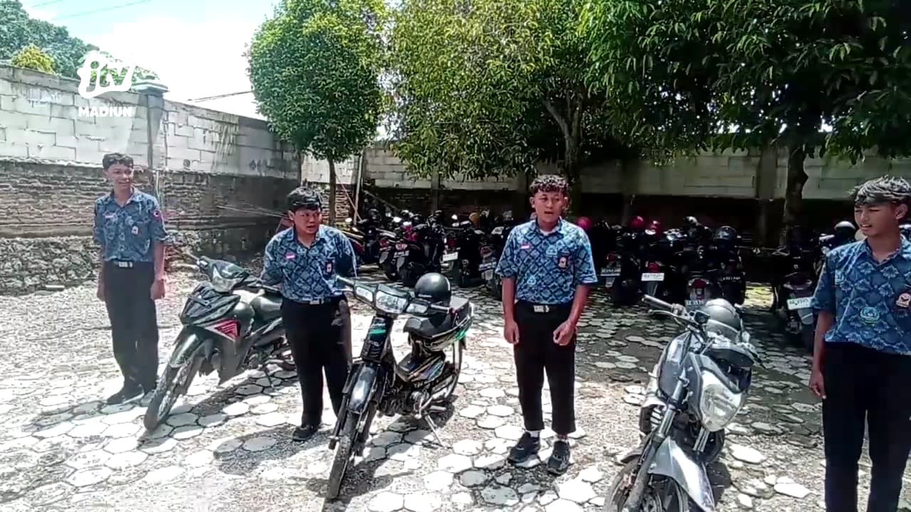 Melanggar Aturan, Siswa di Ngawi Disanksi Menyanyikan Lagu Indonesia Raya