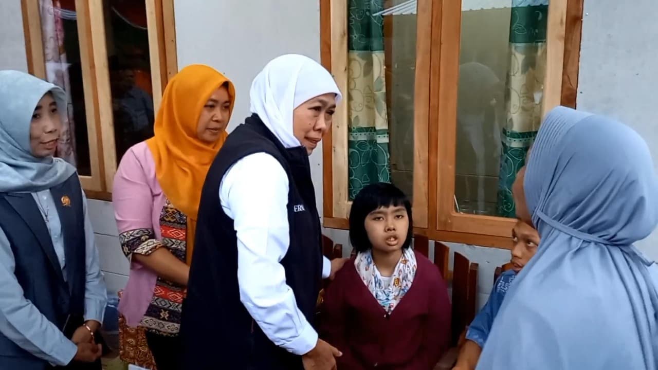 Gubernur Jatim Resmikan Huntara untuk Korban Tanah Bergerak di Trenggalek