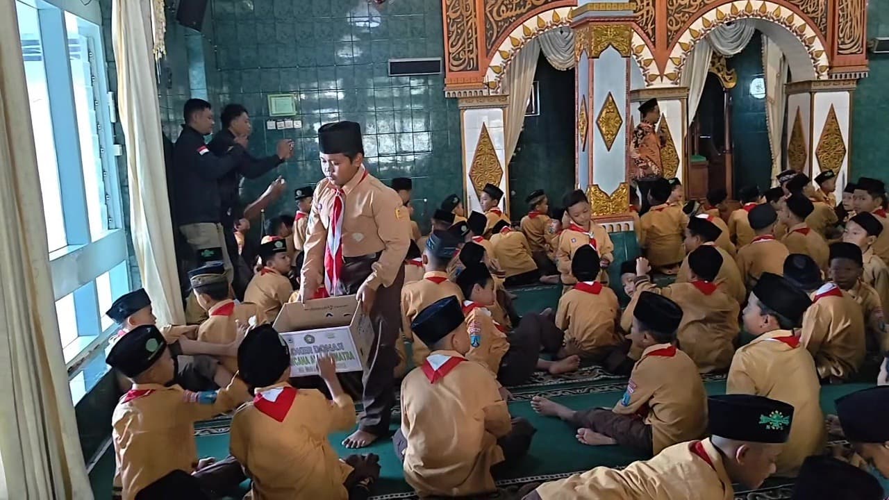 Ratusan Pelajar Ponorogo Gelar Salat Gaib dan Galang Dana untuk Aceh–Sumatera