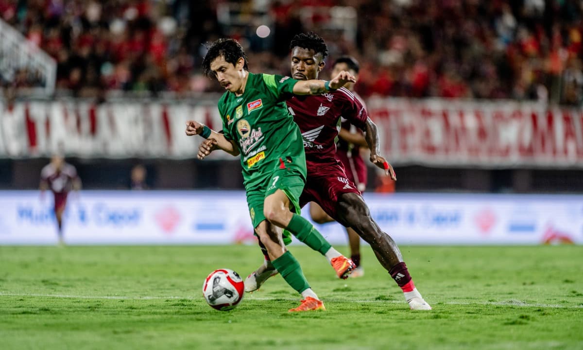 Persebaya Bawa Pulang Satu Poin dari Markas PSM Makassar