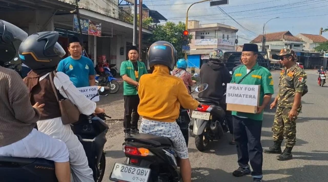 Peduli Korban Banjir Aceh dan Sumatera, GP Ansor Cluring Banyuwangi Galang Bantuan Donasi
