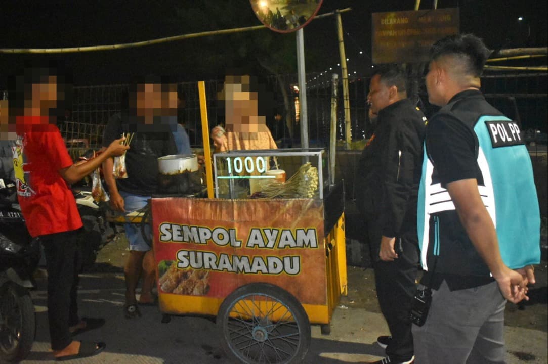 Ciptakan Suasana Aman, Satpol PP Patroli Kawasan Surabaya Utara