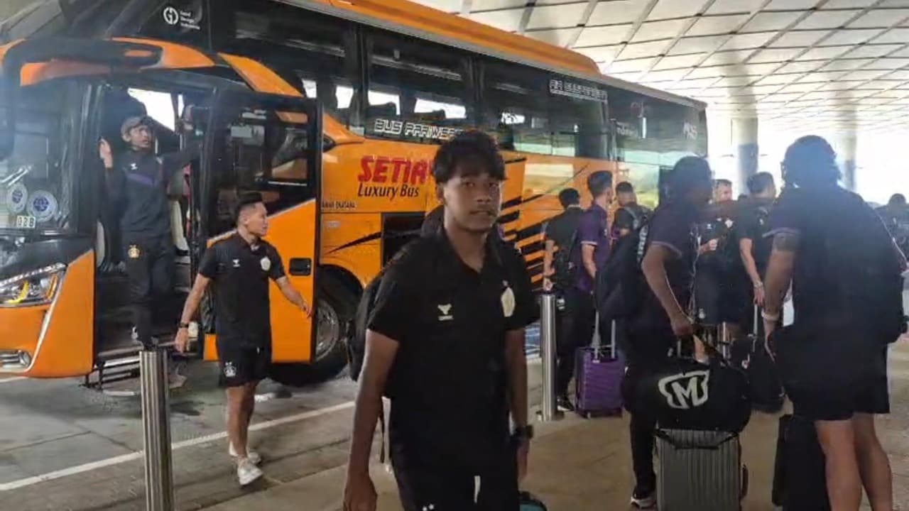 Bertolak ke Tangerang Lewat Bandara Dhoho, Persik Siap Hadapi Persita