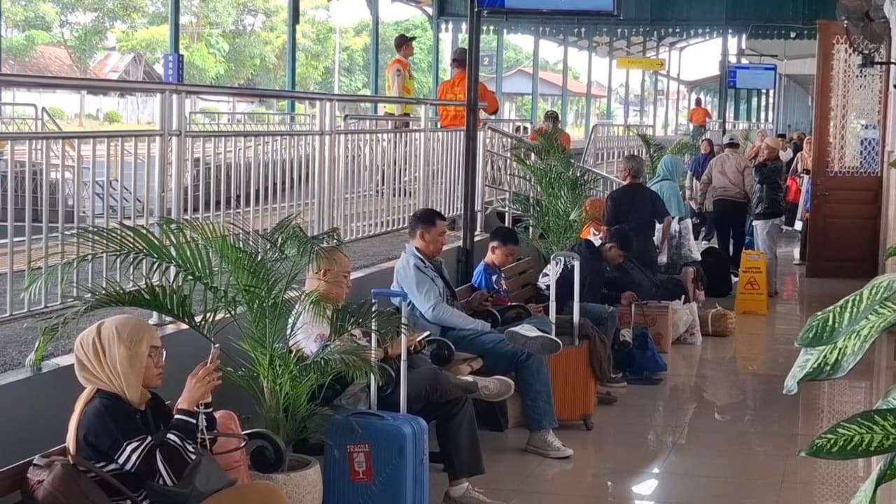 Antusiasme Masyarakat Tinggi, KAI Daop 7 Madiun Angkut Lebih dari 41 Ribu Penumpang di Awal Nataru 2025/2026