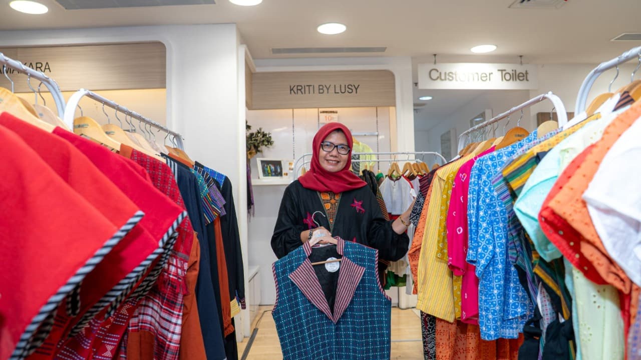 Naik Kelas Bersama BRI, Kriti by Lusy Bawa Tenun dan Lurik ke Pasar Internasional