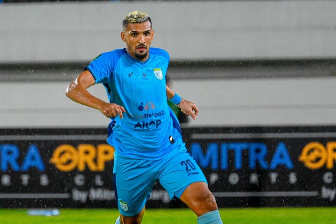 Dua Pemain Persela Masuk Starting XI Terbaik Pekan 14 Championship