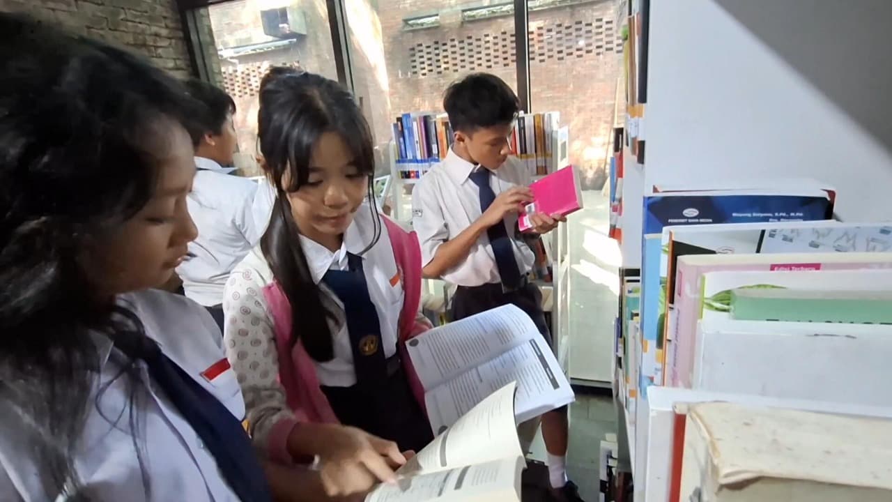 Pemkot Kediri Dirikan Pojok Baca di Taman Sekartaji untuk Tingkatkan Literasi Warga