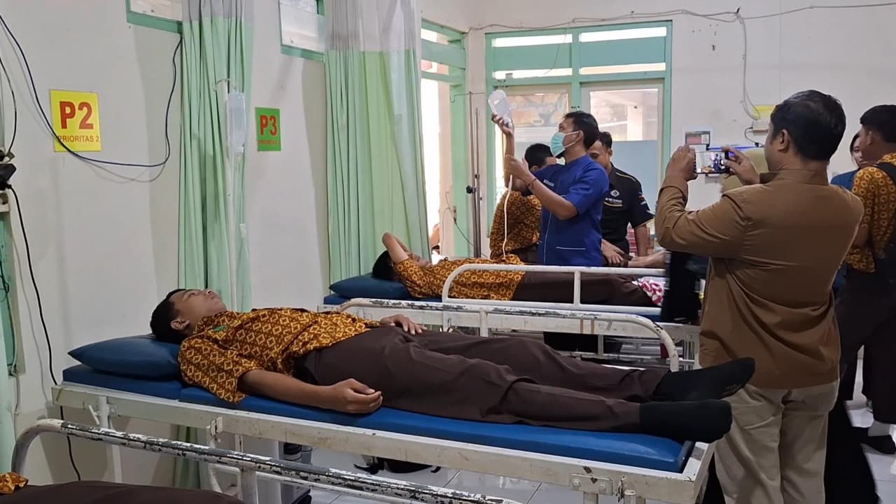 9 Siswa SMK Sore Tulungagung Diduga Alami Keracunan, Operasional Pemasok MBG Dihentikan Sementara