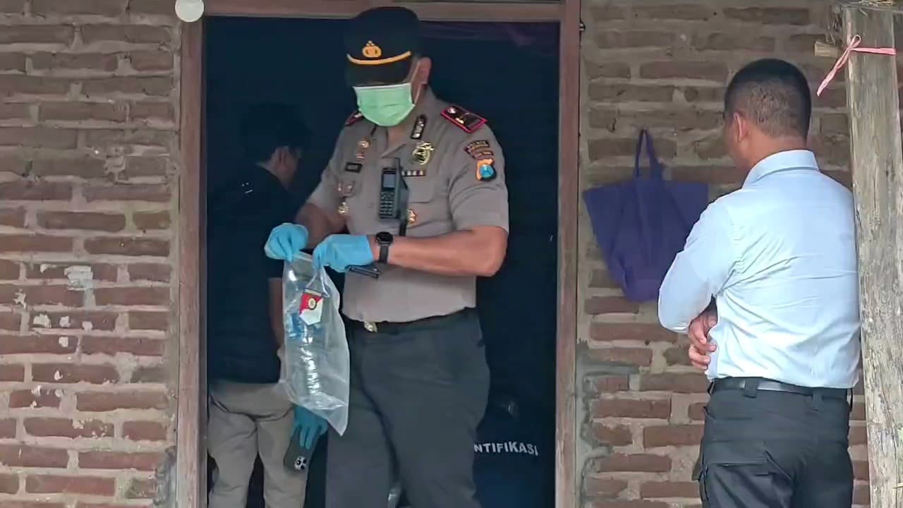 Wanita Tewas Dengan Luka Sayat Di Leher, Anak Kandung Jadi Terduga Pelaku