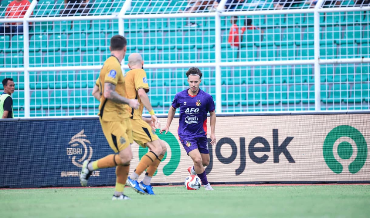 Resmi, Persik Kediri lepas Pedro Matos