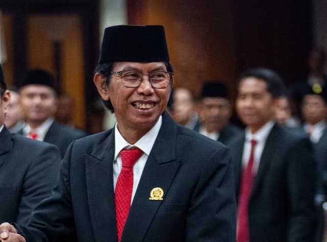 Obituari untuk Adi Sutarwijono: Kata Adalah Senjata